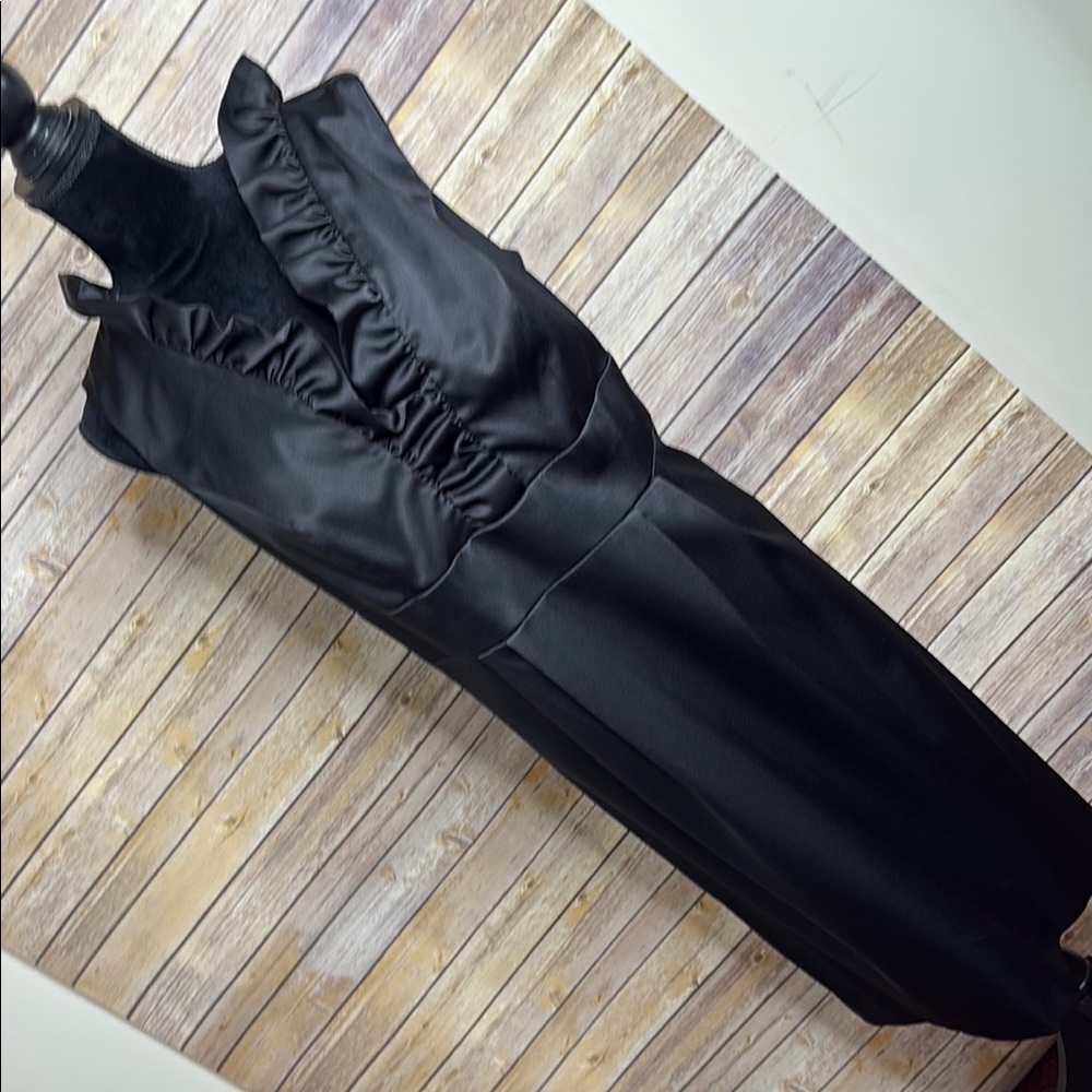 STUNNING Jessica Howard Black Ruffled Dress - 16W